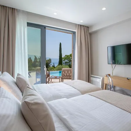 Feriehus Bitter Almond Trees Nikiana