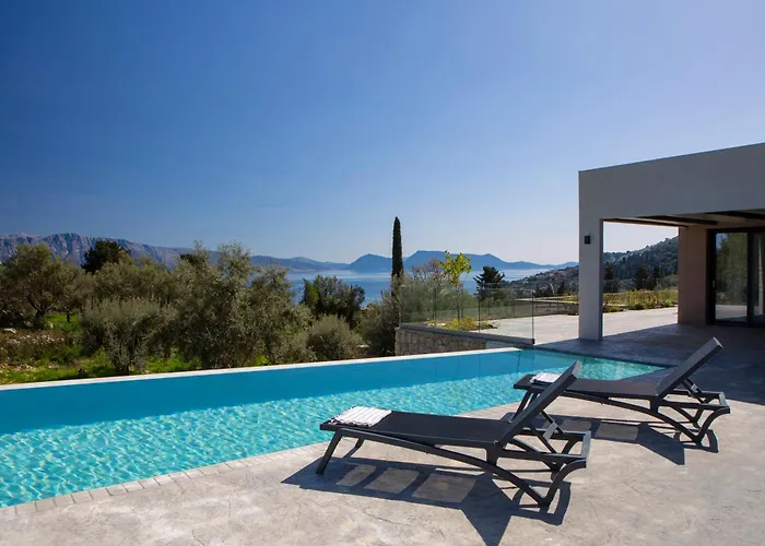 Bitter Almond Trees Νικιάνα