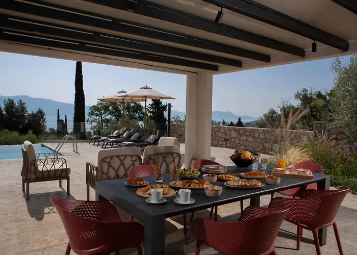 Bitter Almond Trees Νικιάνα